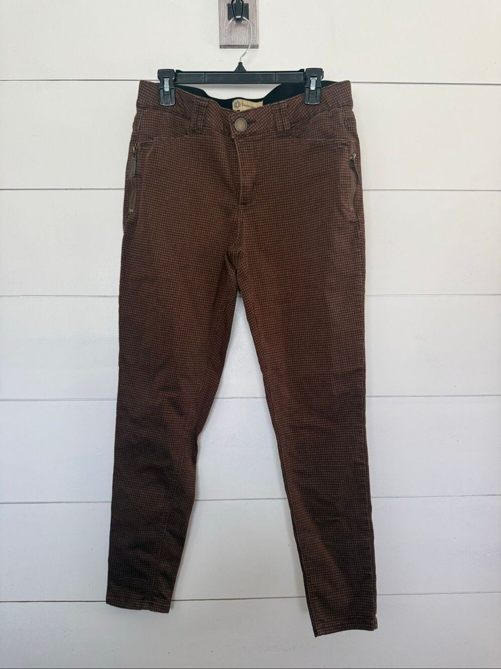 Democracy Women’s 12 Ab Technology Brown Ankle Skimmer Pants